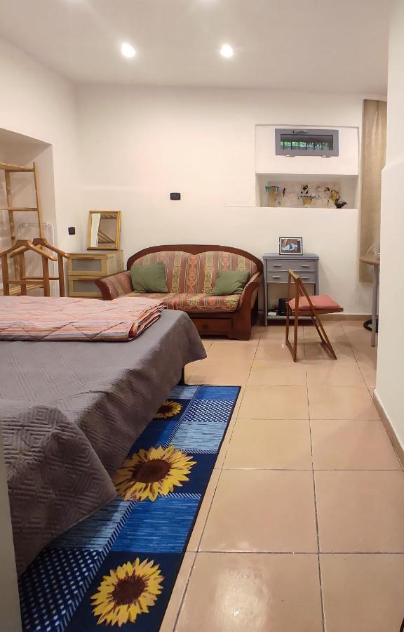 Tra Il Bosco E L'Orto Apartment Napoli Exterior foto